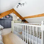 Meagill Farmhouse-hot Tub Country * Otley