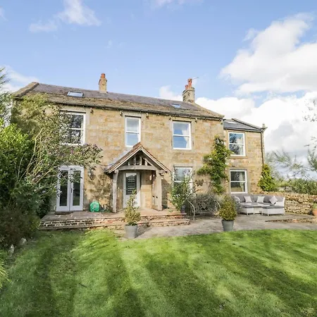 Ferienhaus Meagill Farmhouse-hot Tub Country *