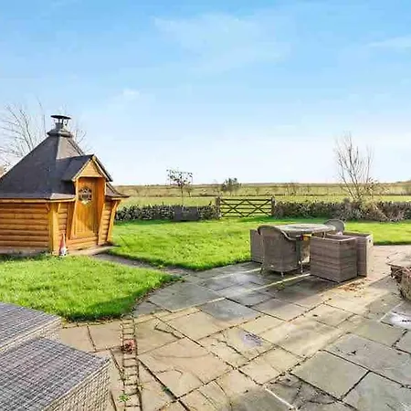 Meagill Farmhouse-hot Tub Country Ferienhaus