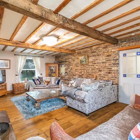 Meagill Farmhouse-hot Tub Country