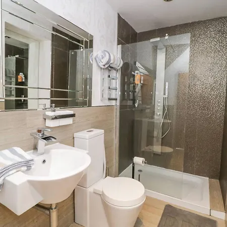 Meagill Farmhouse-hot Tub Country