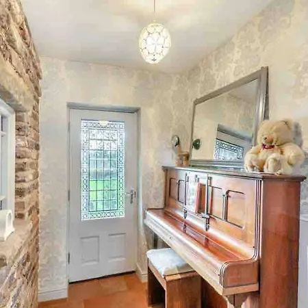 Meagill Farmhouse-hot Tub Country Ferienhaus *