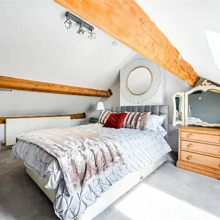 Meagill Farmhouse-hot Tub Country Ferienhaus *