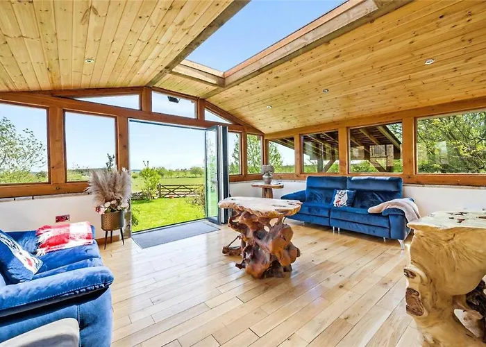 Semesterbostad Meagill Farmhouse-hot Tub Country