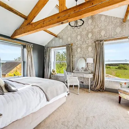 Meagill Farmhouse-hot Tub Country * Otley (West Yorkshire)